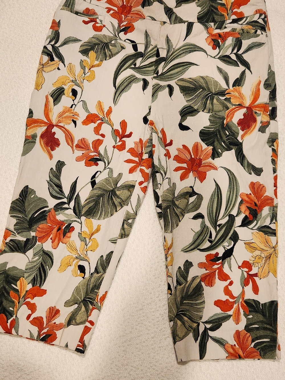 Chico's White Floral Cropped Pants with Orange & Green Print